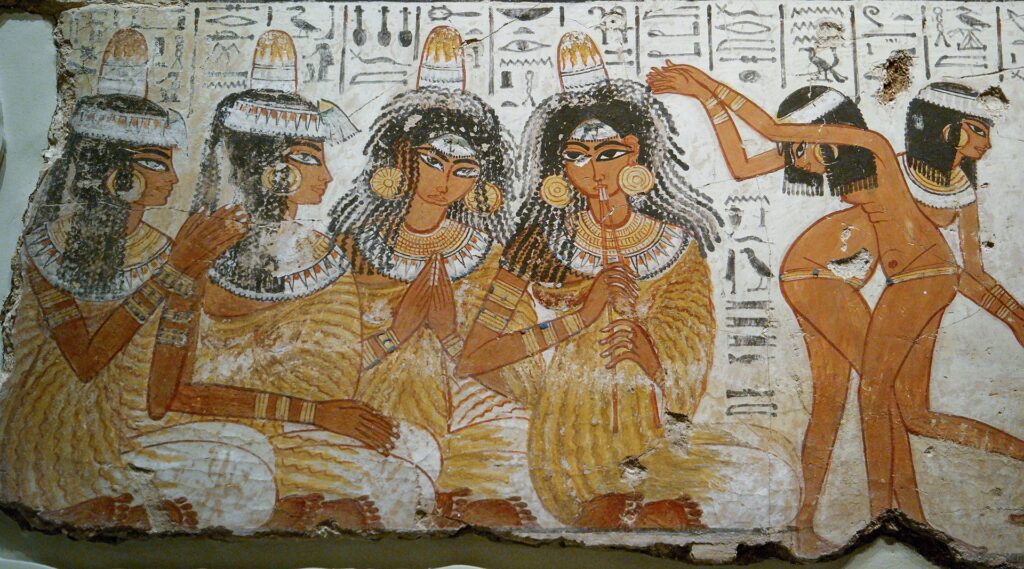 femme egypte antique place role art